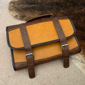 Vetelli Leather Dopp Kit/Toiletry Bag - Brand New